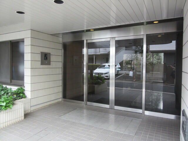 エントランス　毎日通るエントランスはこのようになっています