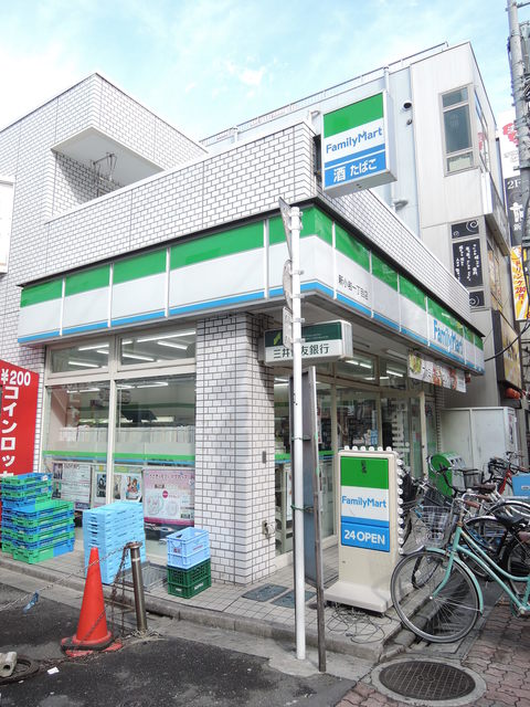 コンビニ　ファミリーマート（コンビニ）まで163m