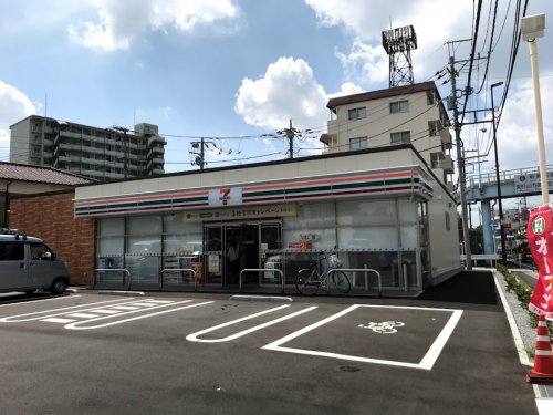 コンビニ　セブンイレブン 東村山美住町2丁目店（コンビニ）まで613m