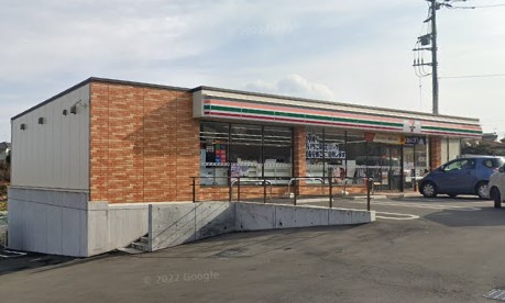 コンビニ　セブンイレブン　伊勢原笠窪店（コンビニ）まで350m