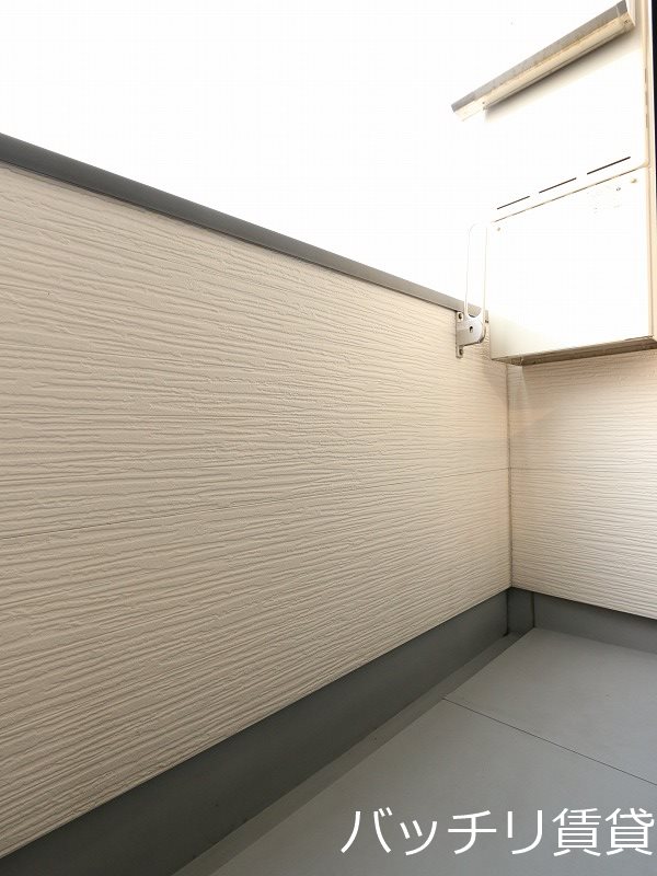 バルコニー　同型タイプの為現状優先