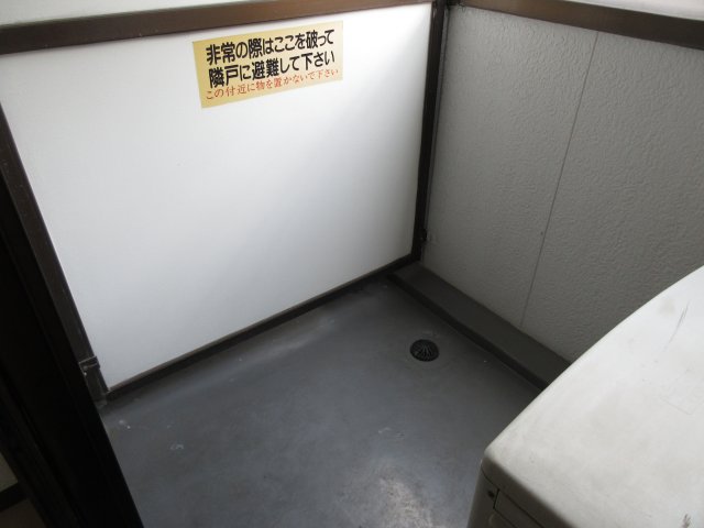 バルコニー　別部屋の参考写真になります