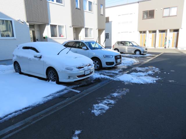 駐車場　ロードヒーティング完備♪