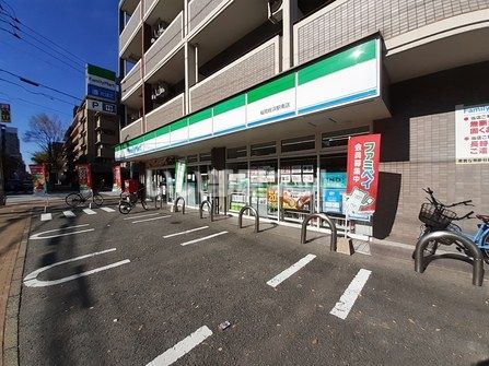コンビニ　ファミリーマート 福岡姪浜駅南店（コンビニ）まで451m