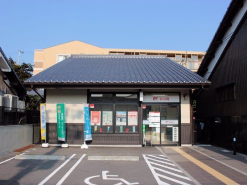 郵便局　深草郵便局（郵便局）まで702m