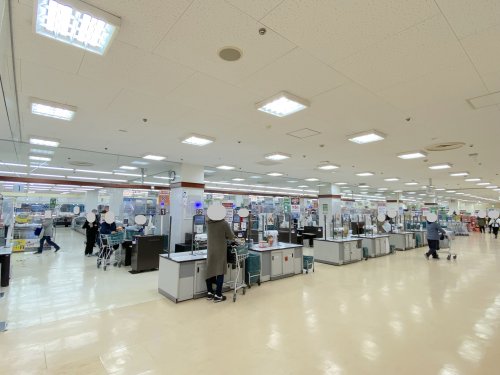 スーパー　イズミヤ 泉北店（スーパー）まで85m