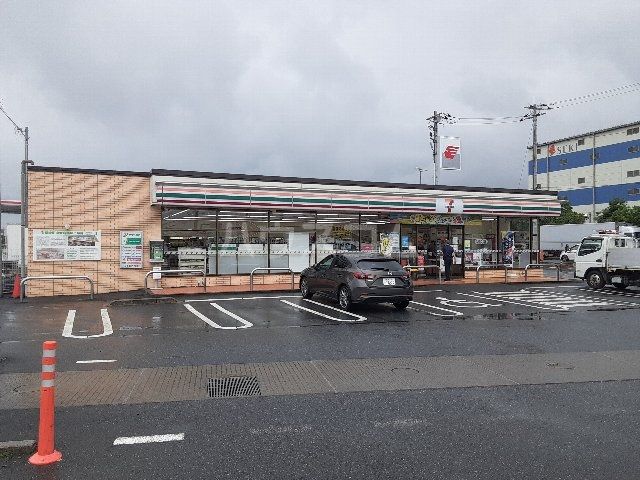 コンビニ　セブン-イレブン 騎西産業団地前店（コンビニ）まで2012m