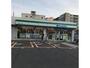 コンビニ　ファミリーマート関目一丁目店（コンビニ）まで65m