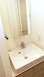 洗面設備　別部屋の画像を使用しております。