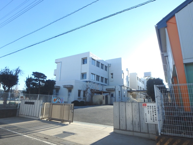 小学校　桶川市立朝日小学校（小学校）まで368m