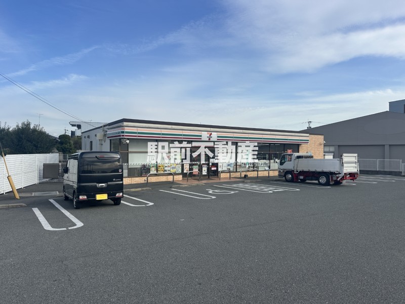 コンビニ　セブンイレブン筑後赤坂店（コンビニ）まで700m