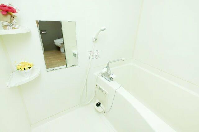 バス・シャワールーム　※同じ間取りの違う部屋の写真…