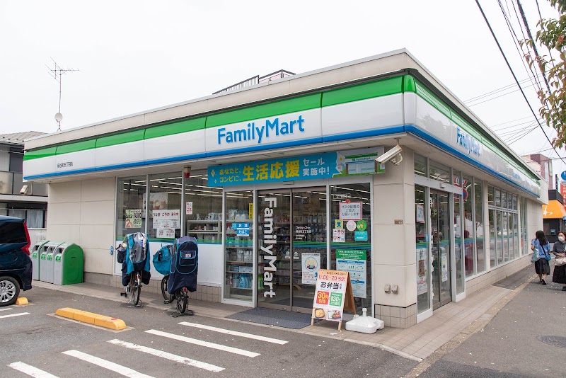 コンビニ　ファミリーマート 保谷町五丁目店（コンビニ）まで667m