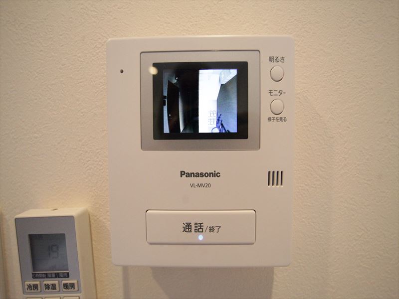 セキュリティ　モニター付きインターホン