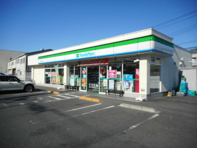コンビニ　ファミリーマート 岡山雄町店（コンビニ）まで564m