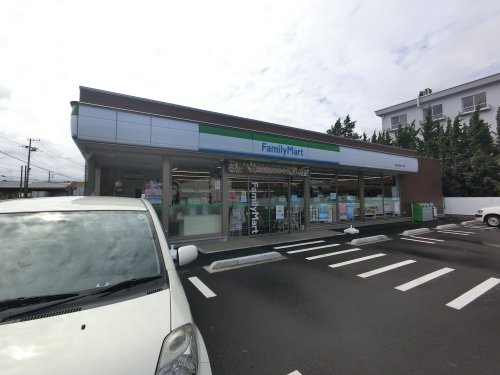 コンビニ　ファミリーマート　三里塚光ヶ丘店（コンビニ）まで249m