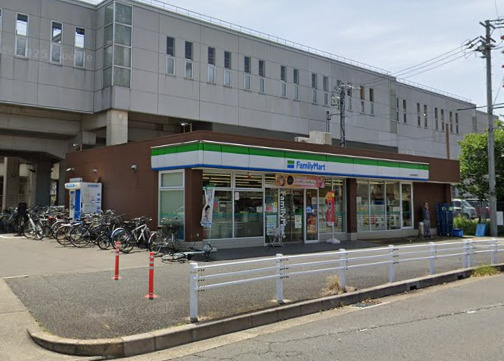 コンビニ　ファミリーマート 近鉄烏森駅前店（コンビニ）まで313m