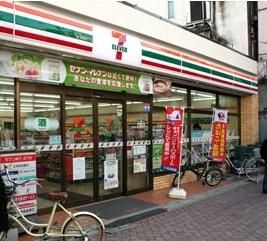 コンビニ　セブンイレブン（コンビニ）まで326m