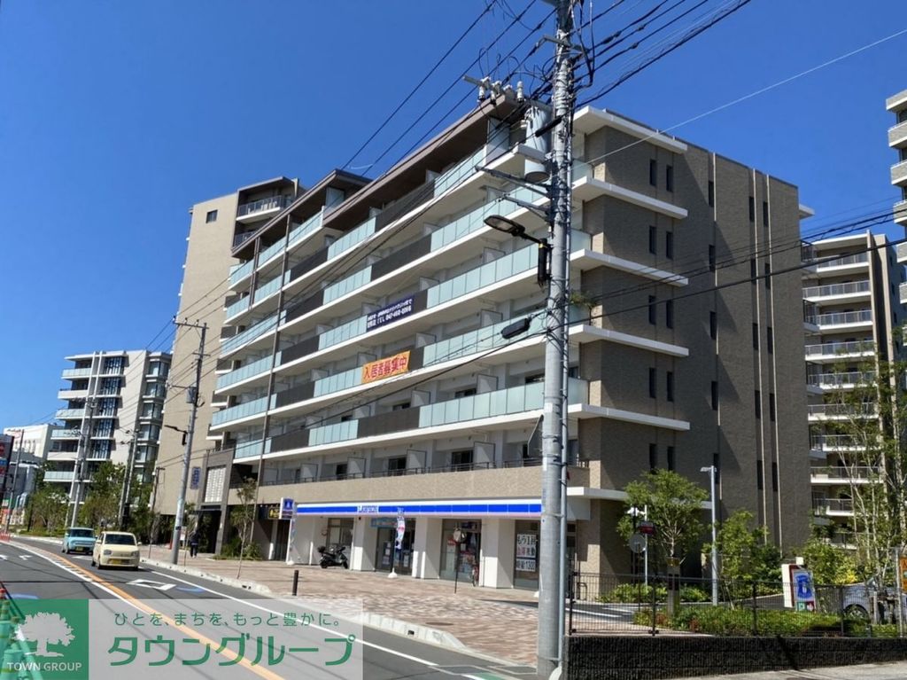 コンビニ　ローソン（コンビニ）まで880m