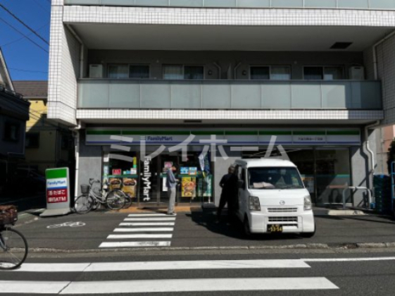 コンビニ　ファミリーマート　大田北糀谷１丁目店（コンビニ）まで367m