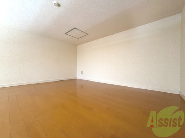 その他部屋・スペース　ロフトは奥行きがあり広く、ゆったりと休めます。