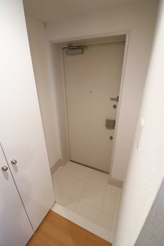 玄関　※同物件、別部屋になります。