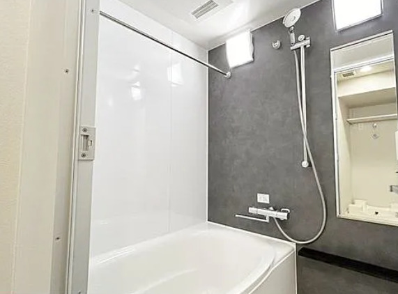 バス・シャワールーム　写真は同タイプ住居です。