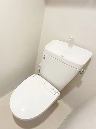トイレ　写真は同タイプ住居です。