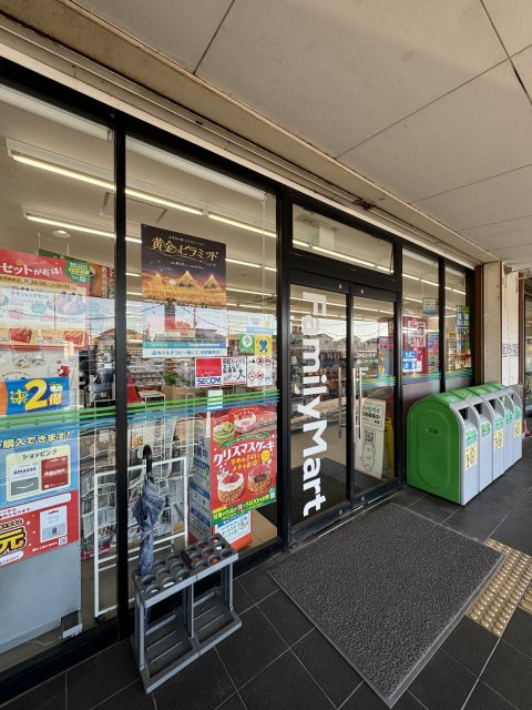 コンビニ　ファミリーマート　東条インターパーク店（コンビニ）まで447m