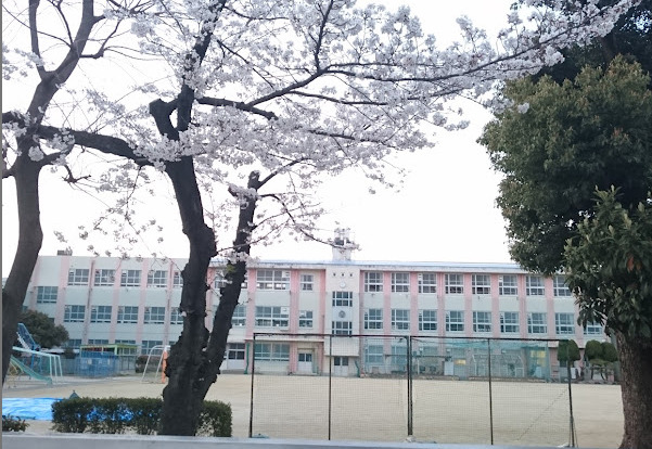 小学校　名古屋市立城西小学校（小学校）まで300m