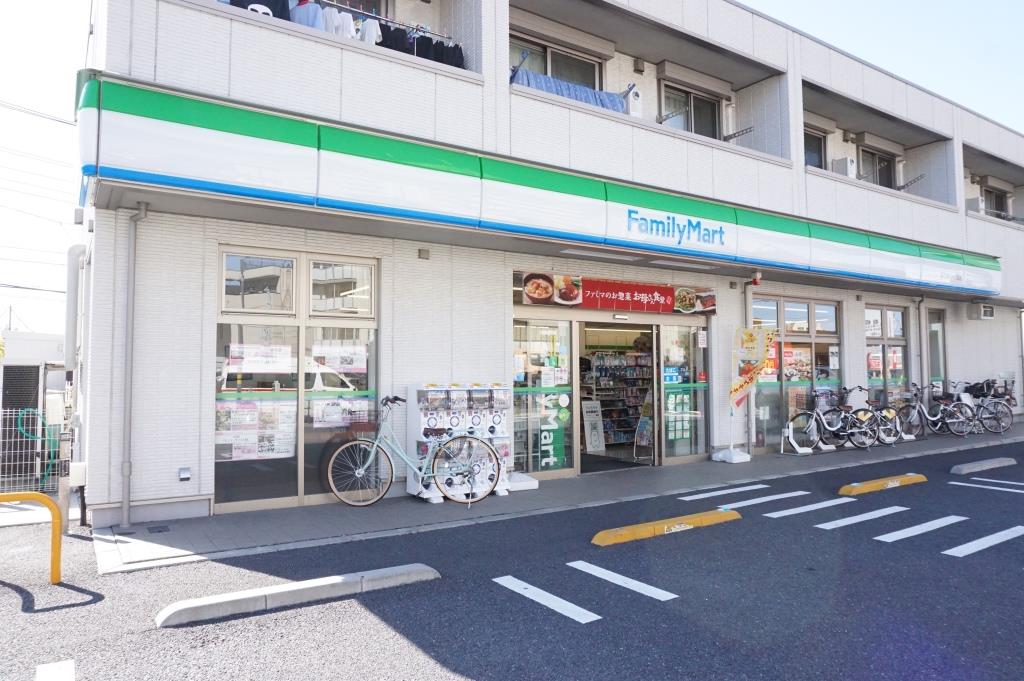 コンビニ　ファミリーマート 足立舎人一丁目店（コンビニ）まで563m