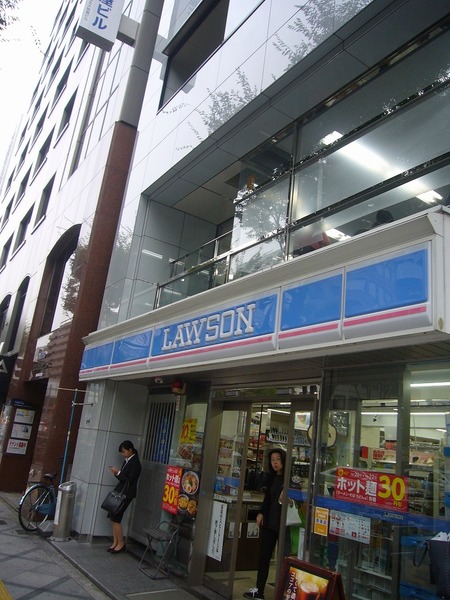 コンビニ　ローソン西天満三丁目店（コンビニ）まで116m