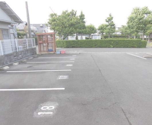 駐車場　※現況優先