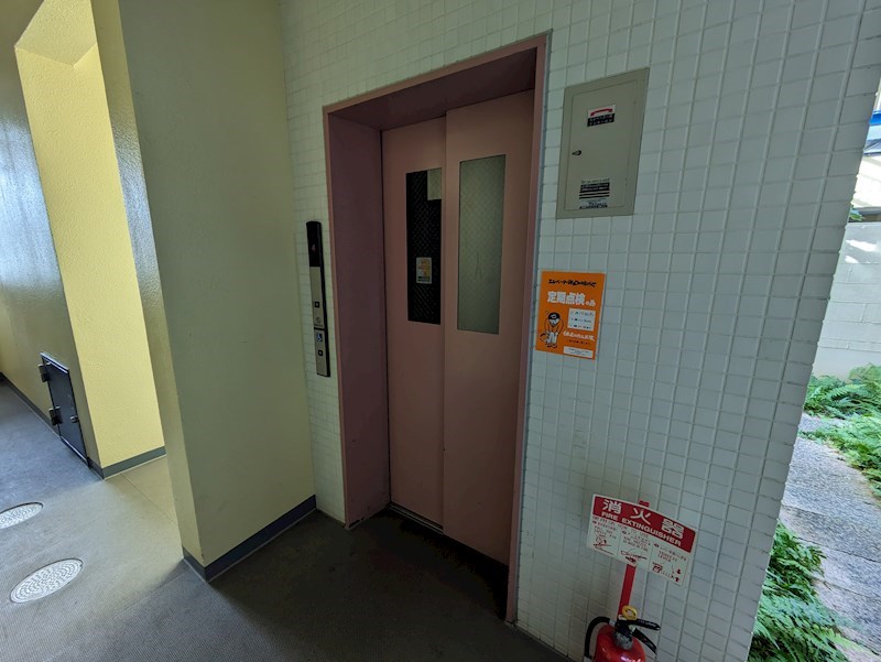 ロビー