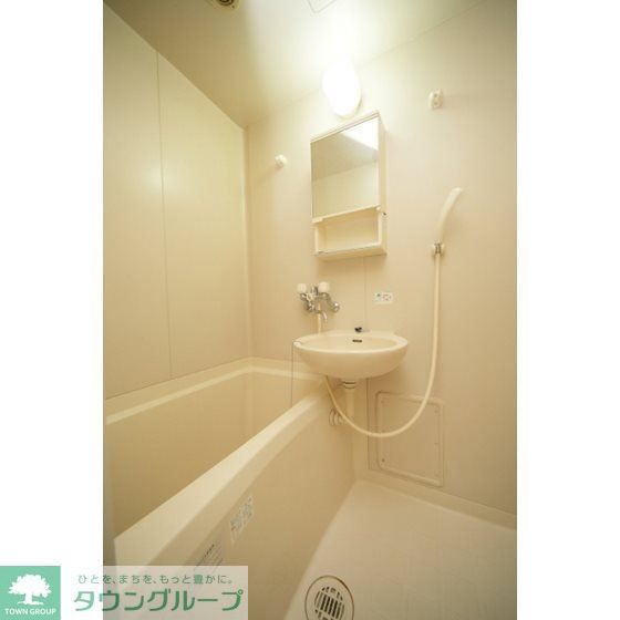 バス・シャワールーム　同じタイプの別部屋写真