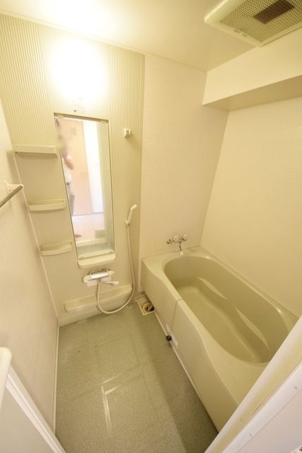 バス・シャワールーム　★もちろんバス・トイレ別のお部屋になります。★