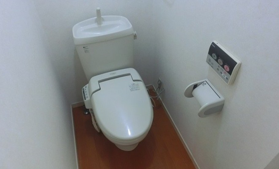 トイレ　※別部屋参考写真