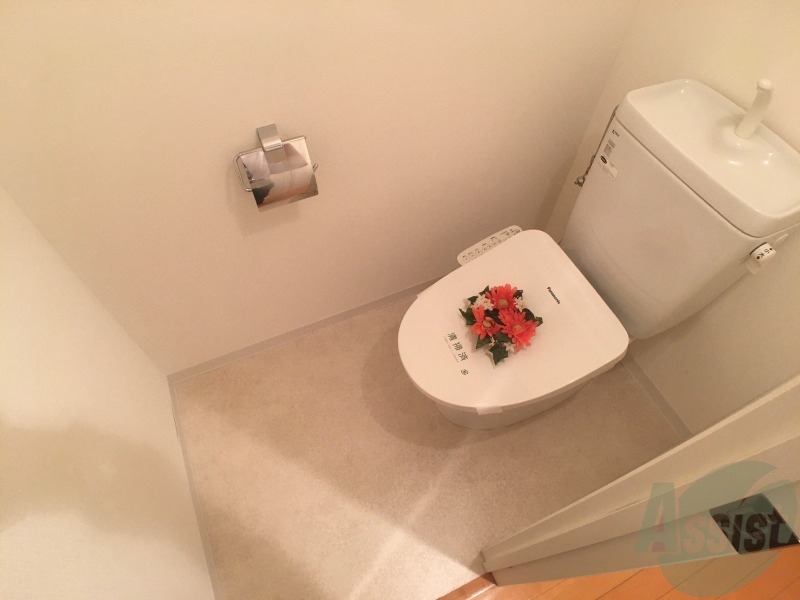 トイレ　トイレです。ウォシュレット付を探している方、おすすめです。