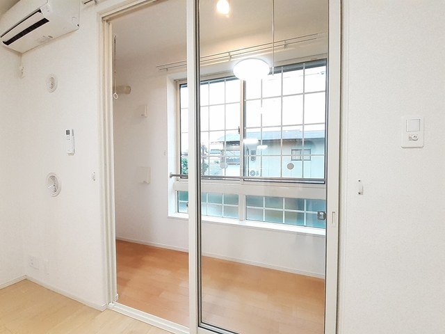 その他部屋・スペース　サンルーム。雨の日や冬でも安心して洗濯物が干せます！