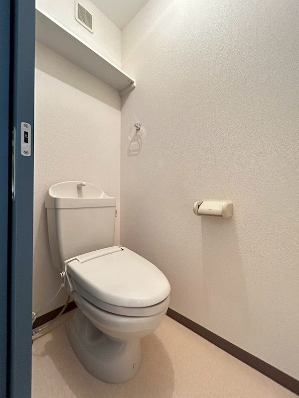 トイレ　独立したバス・トイレで暮らしにゆとりをプラス。
