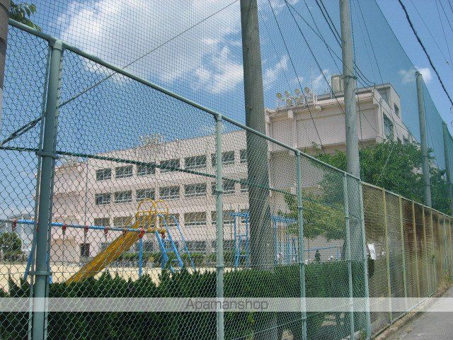 小学校　高槻市立寿栄小学校（小学校）まで758m