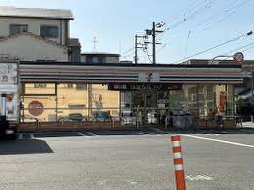 コンビニ　セブンイレブン西脇店（コンビニ）まで418m