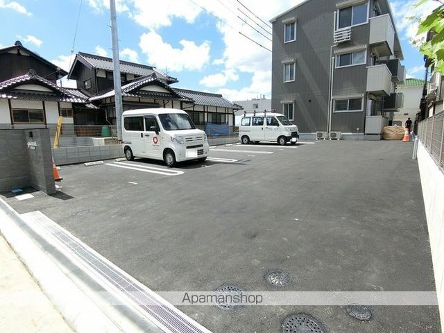 駐車場　駐車場