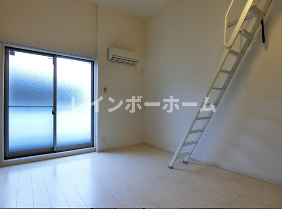 居室・リビング　居間です