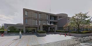 図書館　世田谷区立中央図書館（図書館）まで327m