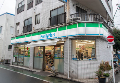 コンビニ　ファミリーマート 品川豊町四丁目店（コンビニ）まで180m