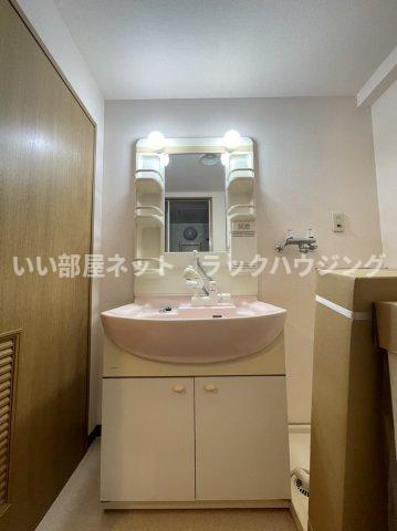 洗面設備　同仕様写真となります。