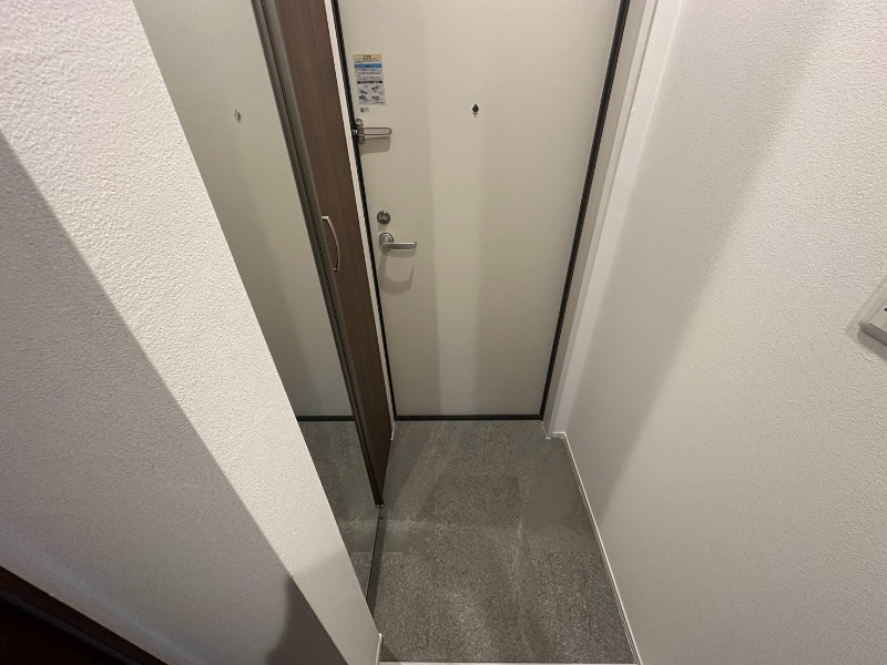 諏訪1丁目共同住宅の玄関写真