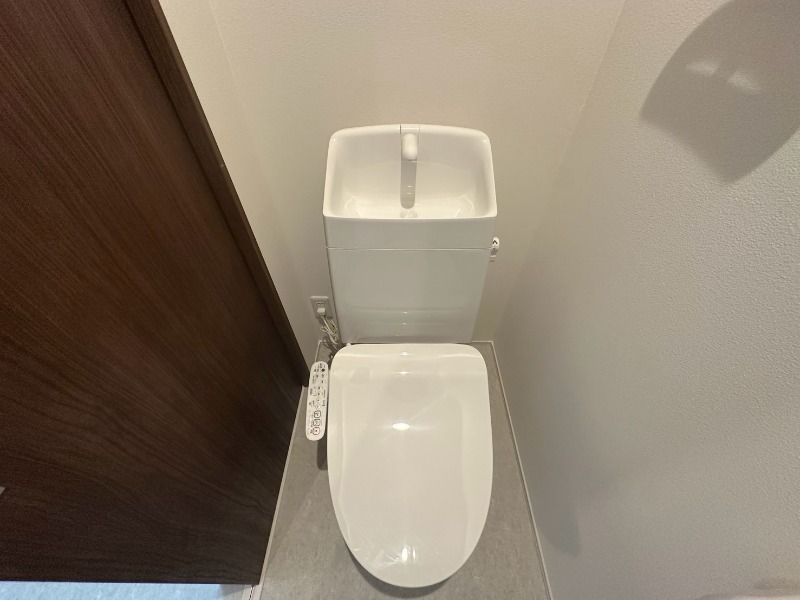 諏訪1丁目共同住宅のトイレ写真
