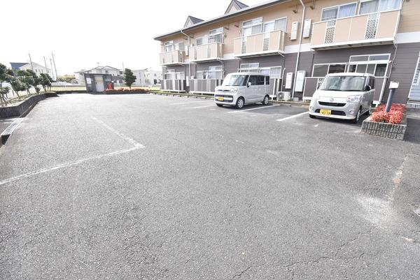 駐車場　同仕様写真